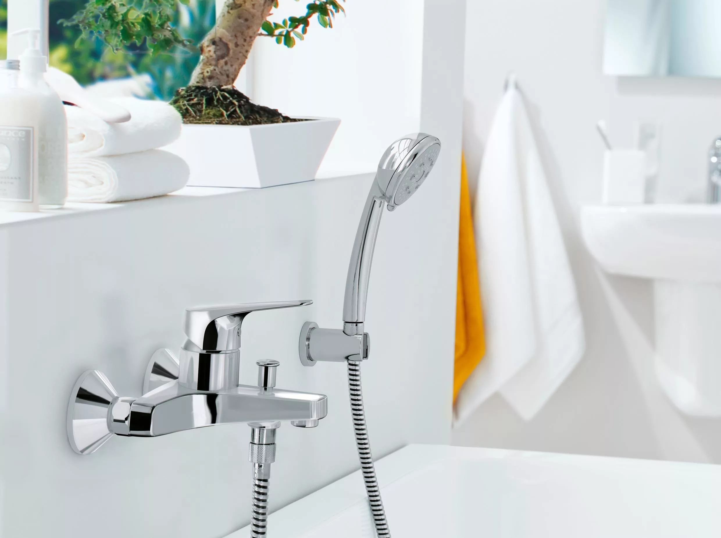 Смесители для ванной обзор. Grohe BAUFLOW 23756000. Смеситель для ванны Grohe BAUCURVE 23599000. 23756000 Grohe. Grohe BAUFLOW 23601000.